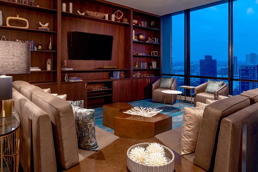 F88AA4B0-3AF8-41F4-9E25-F4C3B119CE79_1_105_c